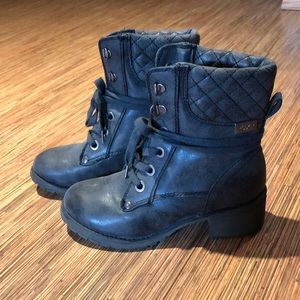 Roxy Boots